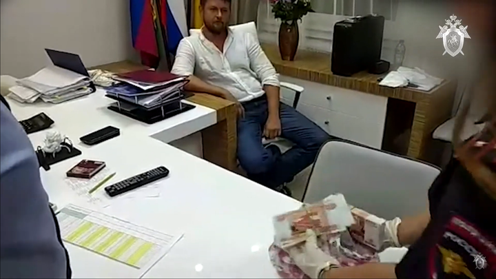 Депутат в Новороссийске угрожал сфальсифицировать информацию о нарушениях, если ему не заплатят