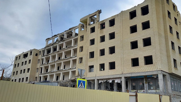 Снос продолжается: В Анапе демонтировали еще три этажа 12-этажного дома