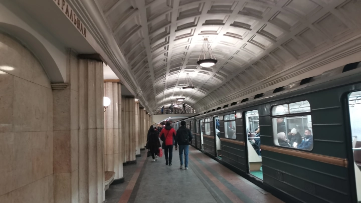 Уколы девушек в метро Москвы: Иванников заявил о следе СБУ