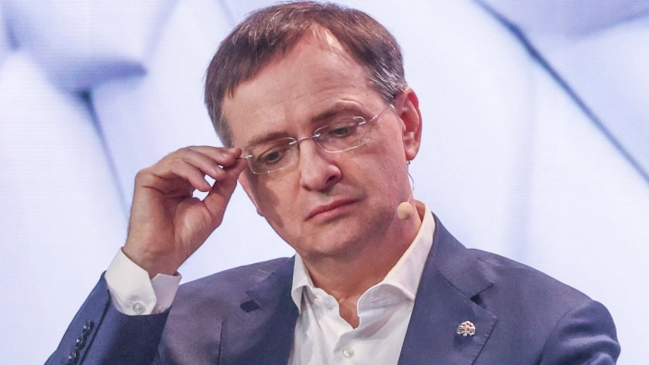 Умеров доулыбался: Мединский заискивать не стал. Переговоры закончились спустя час