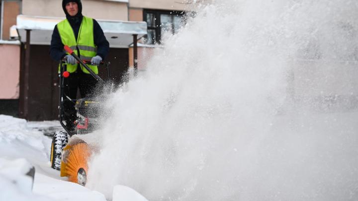Две тысячи ДТП и транспортный коллапс: чем обернулся для Санкт-Петербурга мощный снегопад