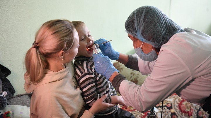 Детские врачи из Челябинска вернулись из командировки на Донбасс