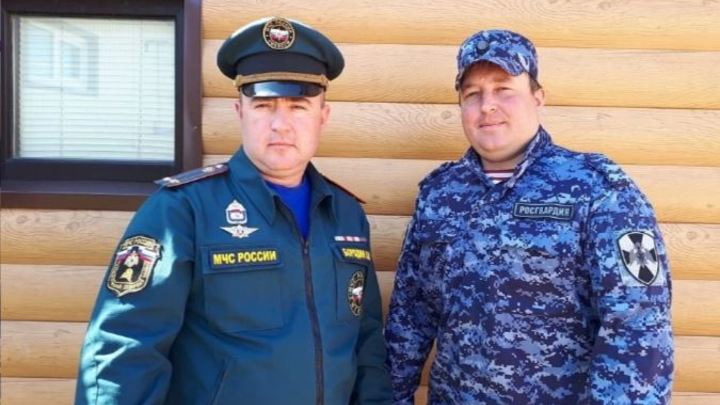 Братья-росгвардейцы спасли четверых детей на пожаре в Челябинской области