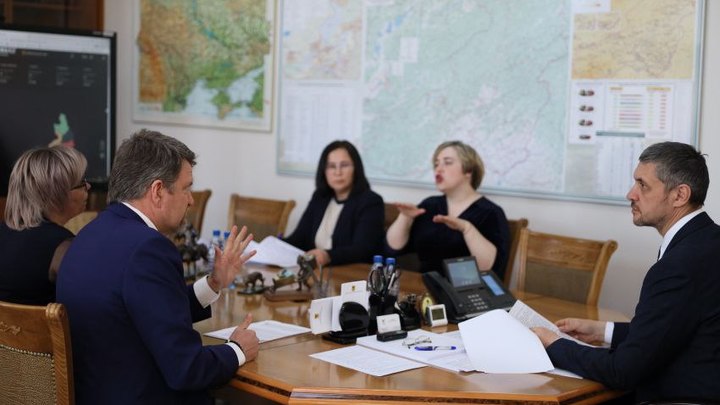 Губернатор Забайкалья Осипов поручил создать в регионе школу сурдопереводчиков