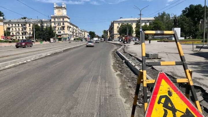 В Новокузнецке непогода сорвала работы по установке опор контактной сети трамвая