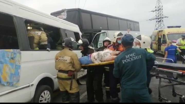 Жесткое ДТП в Анапе: В аварии с двумя автобусами пострадали 6 человек