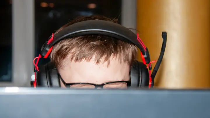 Думали, что весело, а теперь грустно: В Подмосковье осудили несовершеннолетних телефонных террористов