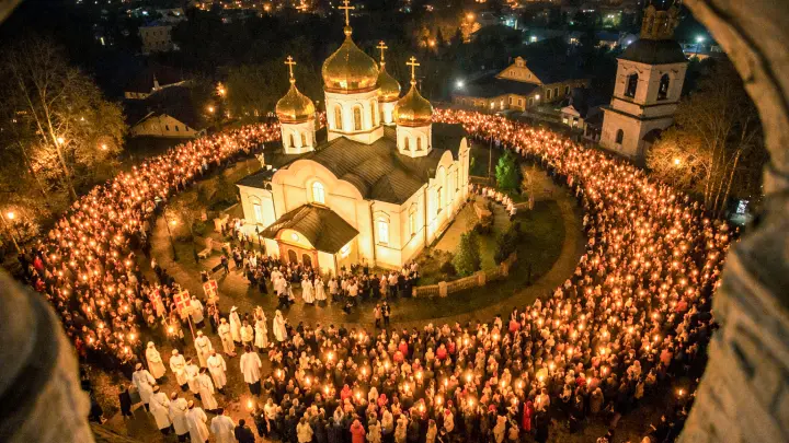 Впервые за 30 лет храму при МГУ не дали провести полноценный Крестный ход