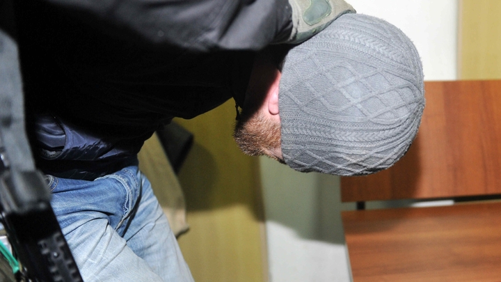 В Абинске ФСБ накрыли подпольный цех по производству алкоголя