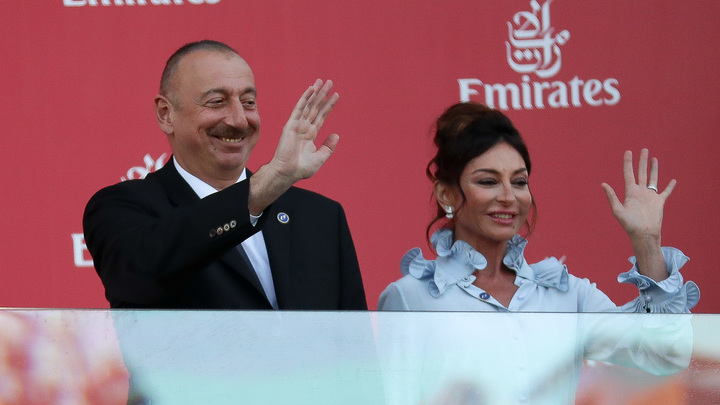 Армения в русофобском угаре сделала Баку деловое предложение: Так Алиев ещё не смеялся