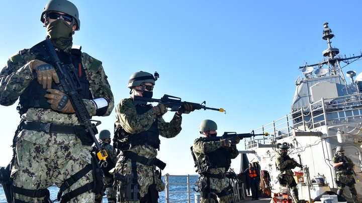 Есть планы по ведению войны: Выпад ВМС США в сторону России расшифровал русский адмирал