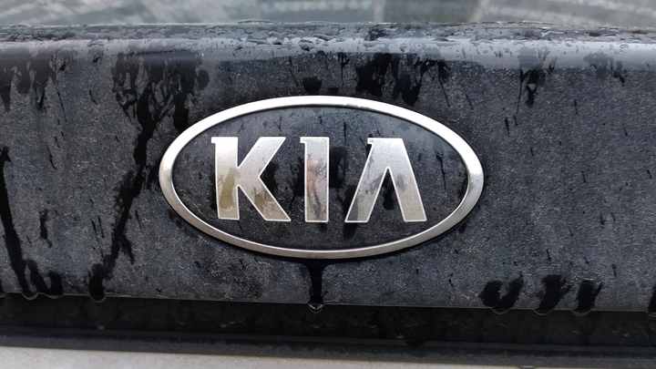 Остановка продаж автомобилей Kia в России: что известно