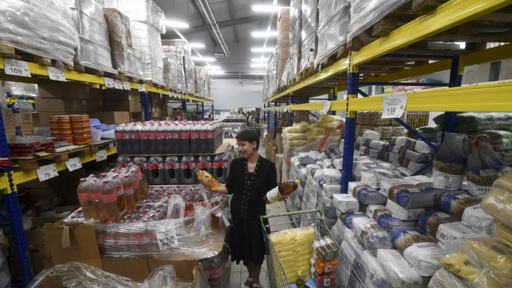 Сотни тонн конфиската, тысячи административок и закрытие магазинов: Роспотребнадзор прошёлся по Светофорам