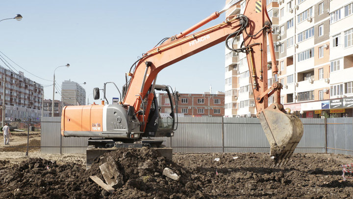 В Краснодаре начали строить второй подземный переход для новой трамвайной линии