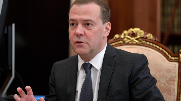 Медведев дал дельный совет ЕС на случай, если там решат принять “100500-й“ пакет санкций