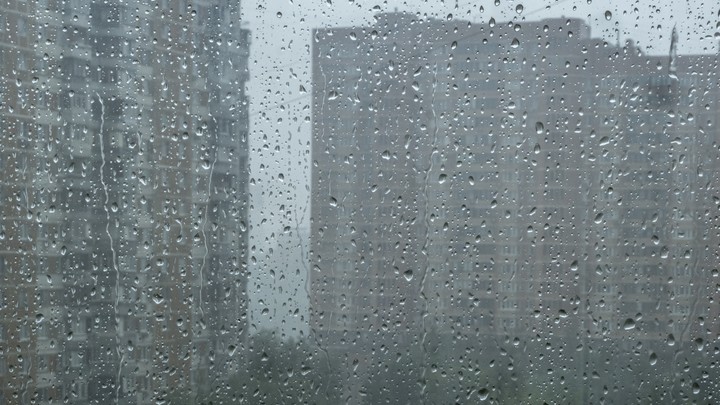 На Краснодарский край в ближайшие часы обрушится долгожданный дождь