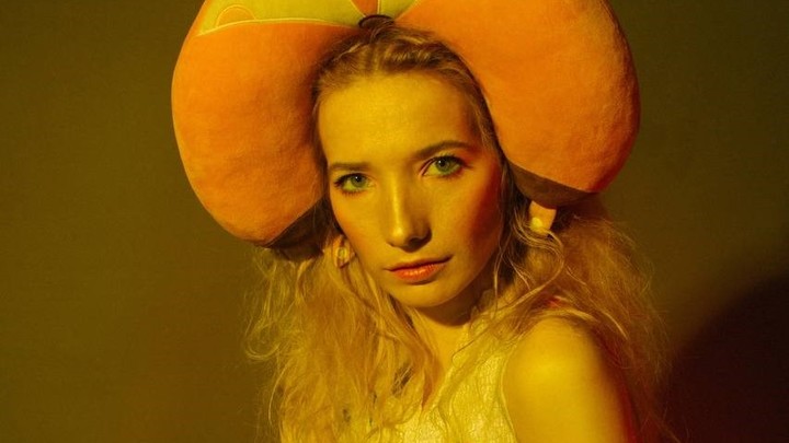 Жительницу Самары будут судить за фотосессию на кладбище