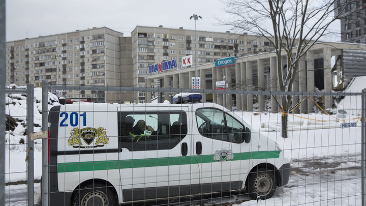 Силовики нашли тела двух замерзших насмерть беженцев на границе с Латвией