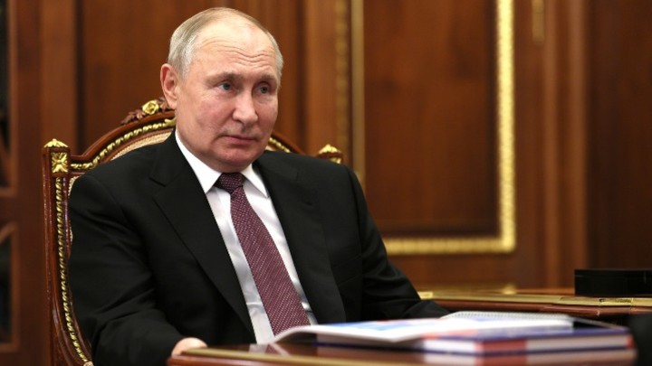 Владимир Путин напомнил об индексации социальных выплат с 1 февраля на 7,4%