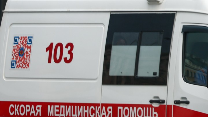 Наружный лифт с человеком внутри рухнул в центре Москвы