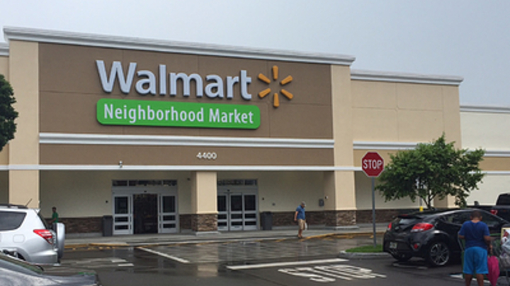 Американская сеть Walmart пошла на поводу у Прибалтики в войне с символикой СССР