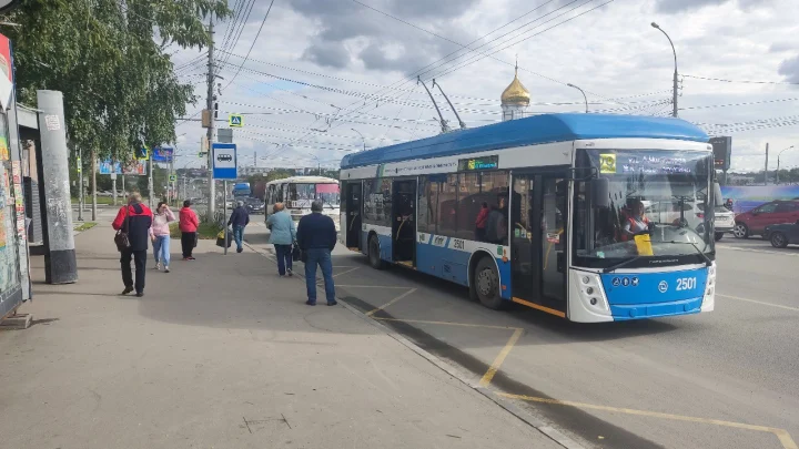 Новосибирцам разъяснили, нужно ли платить за проезд, если оплата картой не прошла