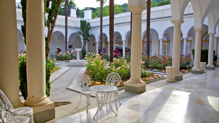 Егор Холмогоров выгнал Ленина из Ливадийского дворца