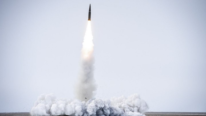 Всё в огне. Нефтебаза полыхнула так, что вздрогнул даже Харьков