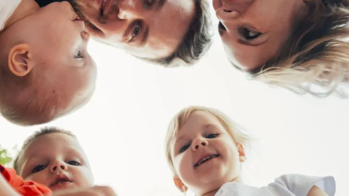 Путешествие с любовью: молодожёнам Ленобласти подарят тур по родному региону