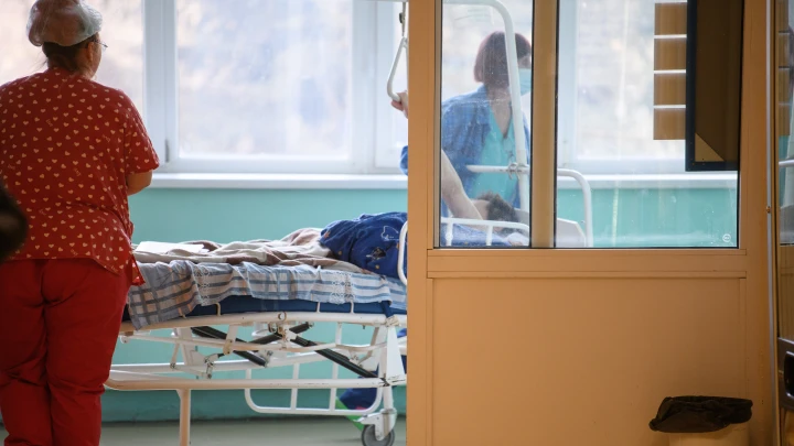 Частные медстраховки уходят в прошлое? Власти регионов получают «красную кнопку» для системы ОМС