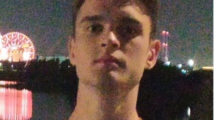 Потерялся в толпе прохожих: В Сочи разыскивают 16-летнего подростка