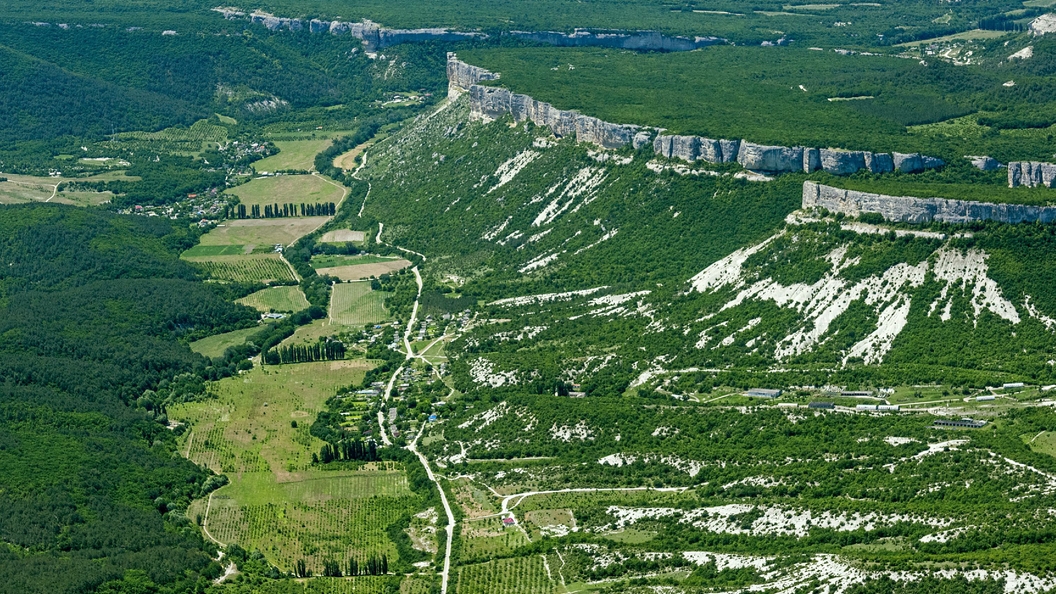 Украинские пограничники устроили стрельбы у границы с Крымом Украинские пограничники устроили стрельбы у границы с Крымом