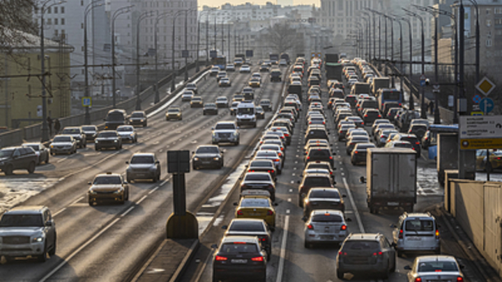 Цены на машины просядут на 25%. Автоэксперт назвал сроки