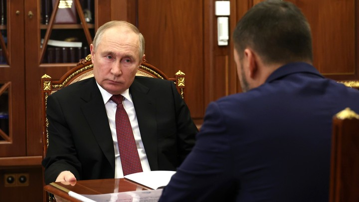 Путину доложили о расстреле украинских солдат своими же командирами