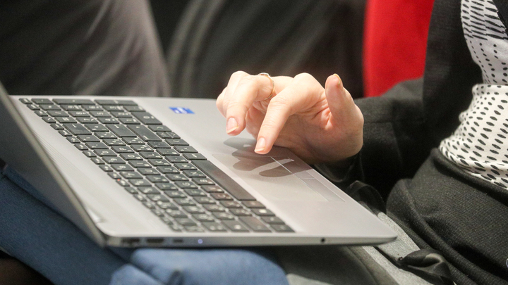 В России стали чаще творить с помощью нейросетей