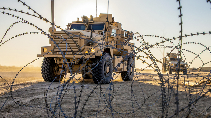 В Ираке ракета разорвала американский броневик. Есть жертвы