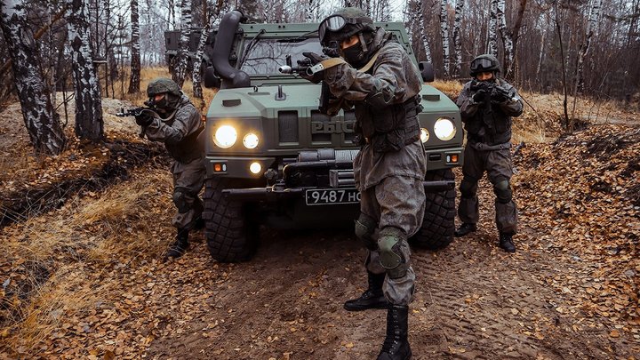 “РВ”: Русские прорвались к трассе под Бахмутом, но ВСУ идут в контратаку