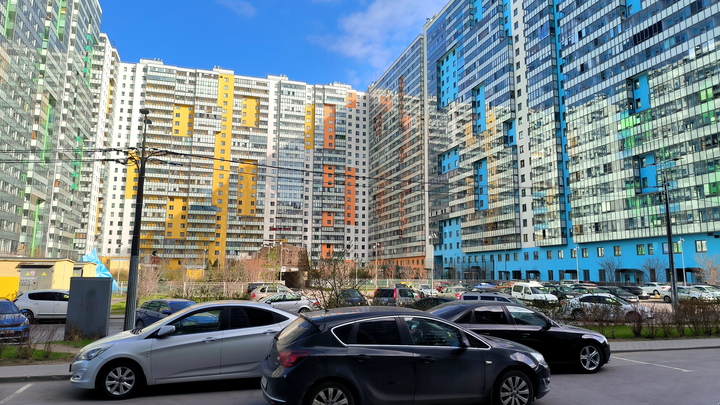 Льготную ипотеку отменят, но не для всех: Вчерашних мигрантов ждёт бонус