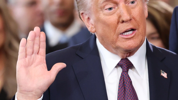 У Трампа очень странная подпись: Графолог разгадала его заборчик