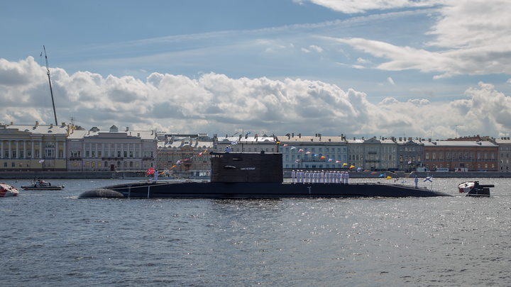 Мы, конечно, потратились, но: ВМФ получит сразу три атомные подлодки. Русские аплодируют