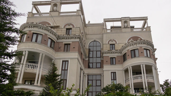 Константинов: Квартиру Зеленского в Крыму оценили в 23,9 млн рублей