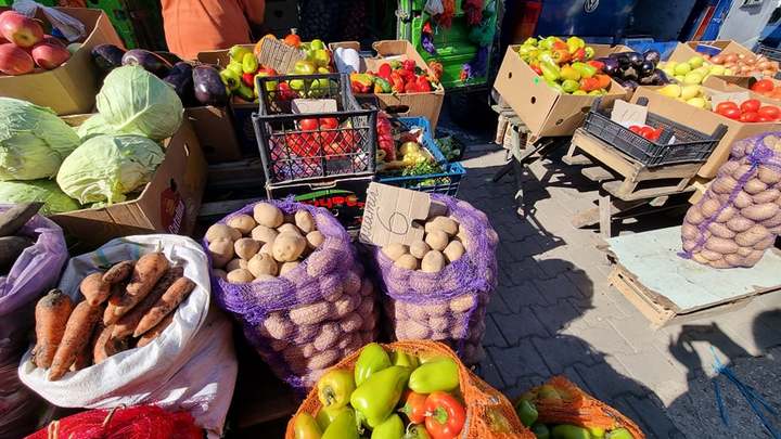 Ярмарки вместо магазинов: жители Кишинева экономят на продуктах