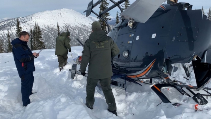 Следком опубликовал видео с места крушения вертолета в Кузбассе