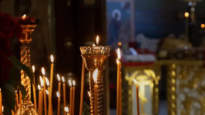 Церковь предостерегла верующих от нейроисповедей и «оживления» фото умерших