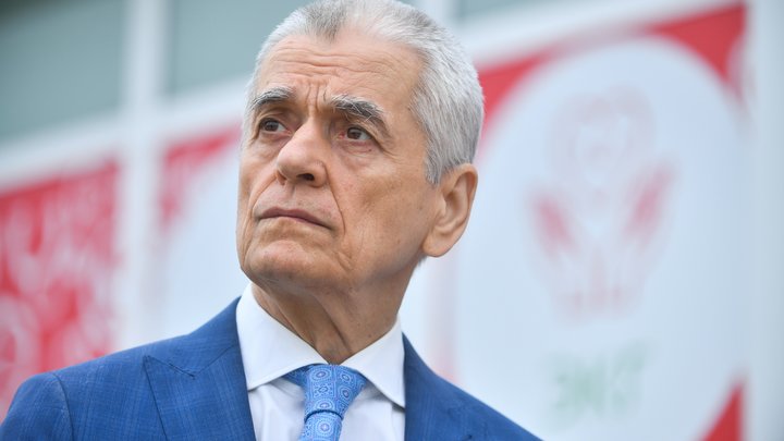 Привитым от ковида можно плясать. Онищенко рассказал, что делать остальным