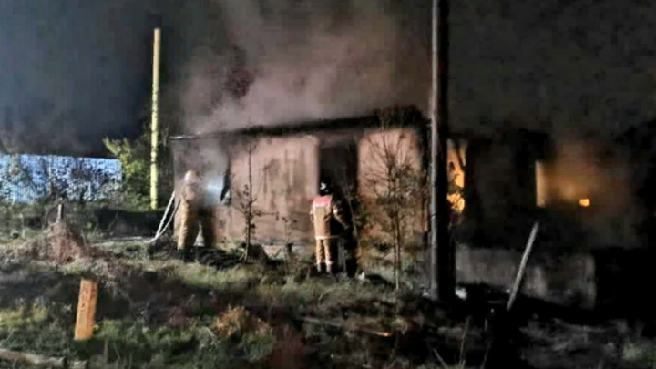 Возможен криминал: В Новороссийске после пожара в частном доме нашли тело 46-летнего мужчины