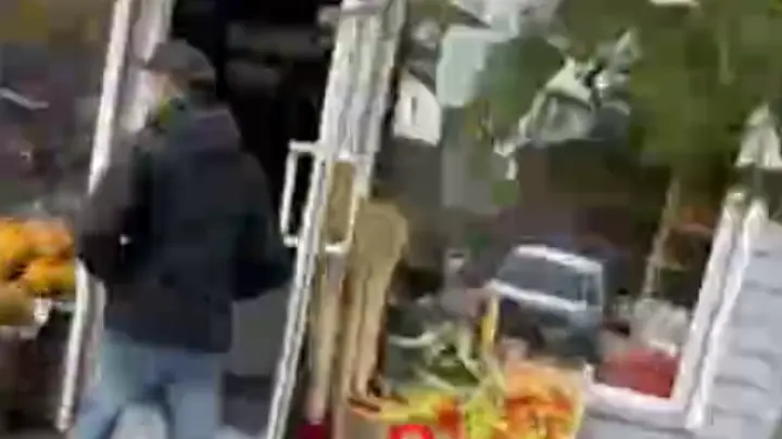 Жуть на полках: чем опасен ларек Толибджона в Челябинске