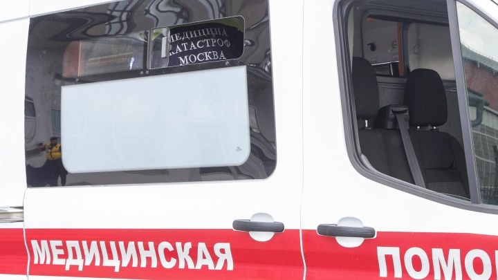 Трагедия на рельсах: в Петербурге подросток попал под электричку