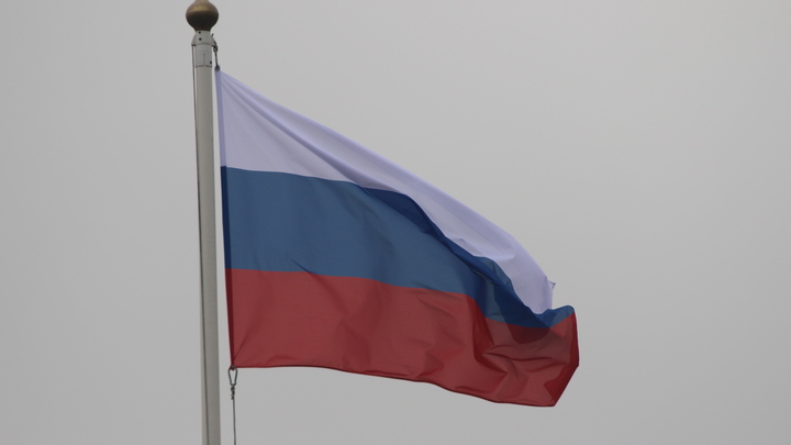 На флаги и гербы России для пермских школ потратят более 25 млн рублей