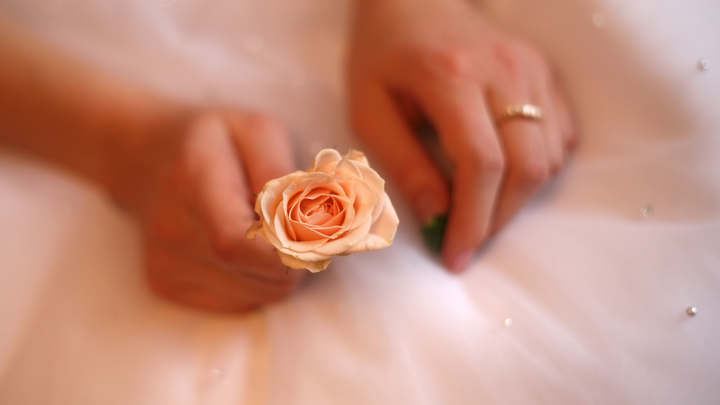 Турок сбросил невеста со скалы из-за отказа девушки выйти за него замуж